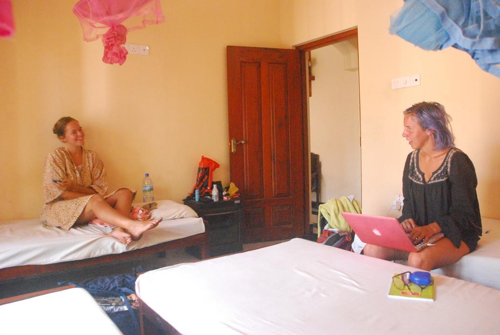 Seetha'S Hostel Negombo Exterior photo